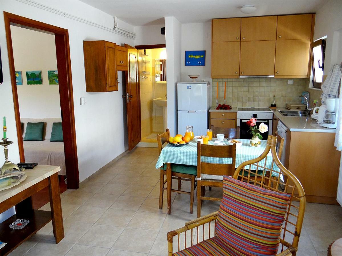 Apartment By The Sea Като-Даратсо Экстерьер фото