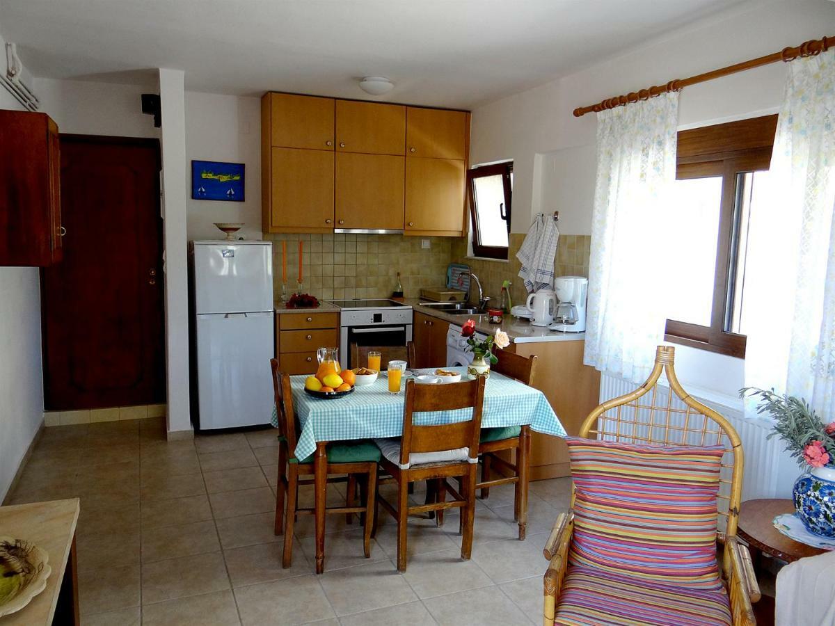 Apartment By The Sea Като-Даратсо Экстерьер фото