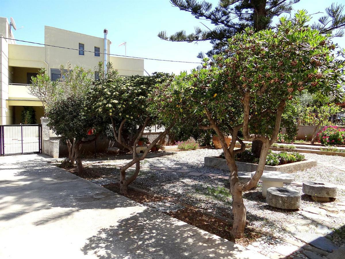 Apartment By The Sea Като-Даратсо Экстерьер фото